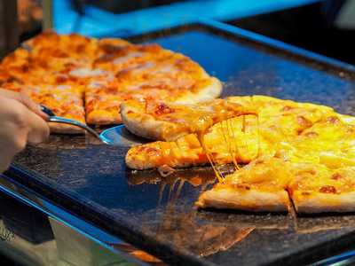 เดอะสแควร์ เรสเตอรองท์ โนโวเทล เเบงคอก เพลินจิต สุขุมวิท