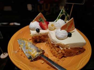 เดอะสแควร์ เรสเตอรองท์ โนโวเทล เเบงคอก เพลินจิต สุขุมวิท