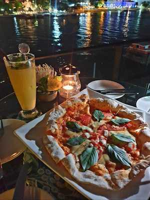 อีเกิ้ล เนสท์