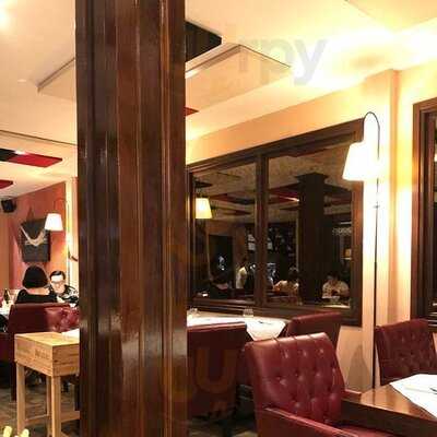 Lenzi Tuscan Kitchen