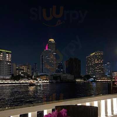 ศาลาริมน้ำ