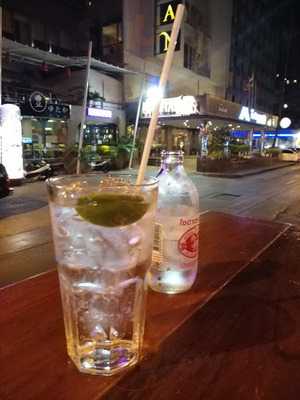 Hooters Bangkok Soi 15