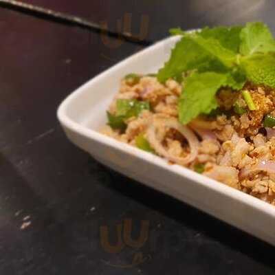 ร้านอาหาร บ้านส้มตำ