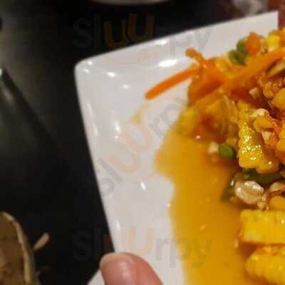 ร้านอาหาร บ้านส้มตำ