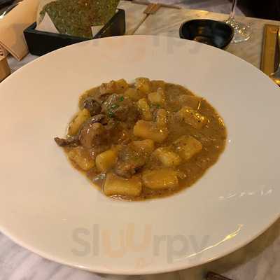 Zoom Sky Bar And Restaurant