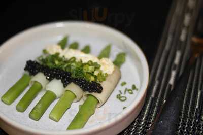 Zoom Sky Bar And Restaurant