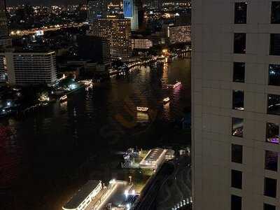 ทรีซิ๊กส์ตี้ แจ๊ส เลานจ์และรูฟท็อปบาร์