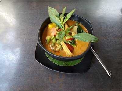 เรือนอุไรไฟน์ไทยคูซีน