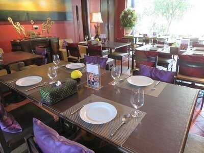 เรือนอุไรไฟน์ไทยคูซีน