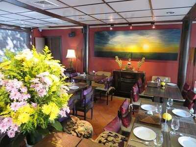 เรือนอุไรไฟน์ไทยคูซีน