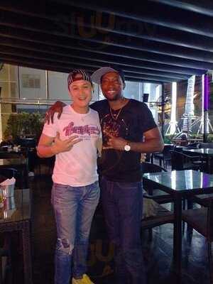 Dee Lounge And Beer Garden