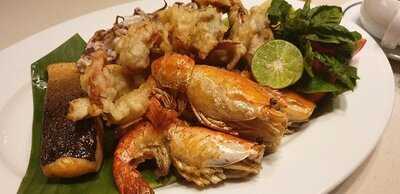 จตุจักร คาเฟ่