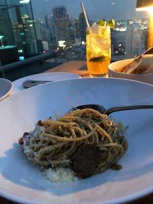 Spectrum Lounge & Bar