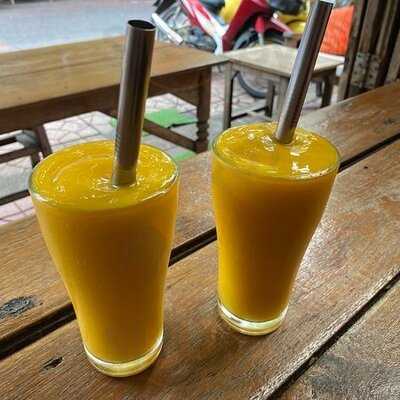 มาดาม มูเซอร์ บาร์ & เรสเตอรองท์