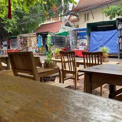 มาดาม มูเซอร์ บาร์ & เรสเตอรองท์