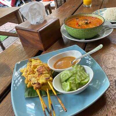 มาดาม มูเซอร์ บาร์ & เรสเตอรองท์