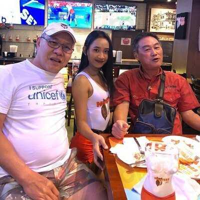 Hooters - Silom