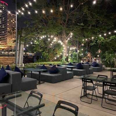 The Never Ending Summer Restaurant