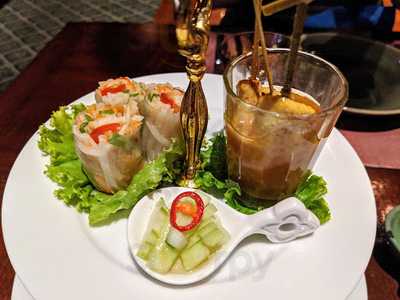 ร้านอาหาร ธาราทอง