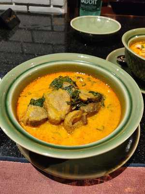 ร้านอาหาร ธาราทอง