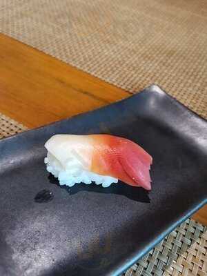 ห้องอาหารญี่ปุ่น ทาคูมิ