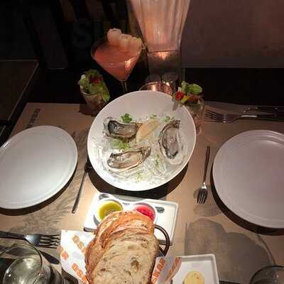 ออสการ์ บิสโทร