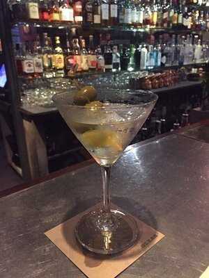 ออสการ์ บิสโทร