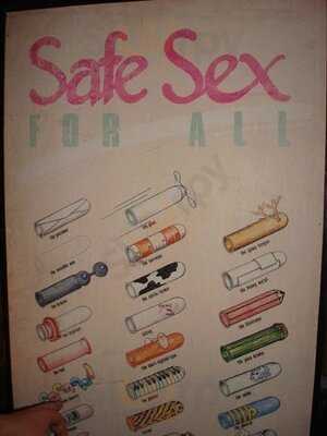 ร้านอาหาร แคบแบเจส แอนด์ คอนดอมส์