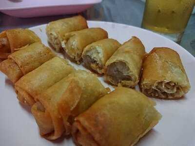 ร้านในรู