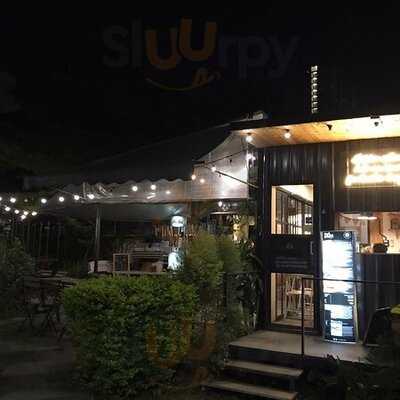 เพเพอร์บัทเทอร์ & เดอะเบอร์เกอร์