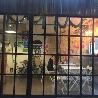 เพเพอร์บัทเทอร์ & เดอะเบอร์เกอร์