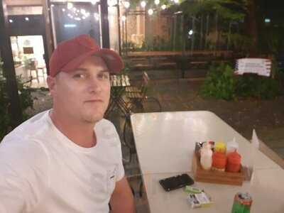 เพเพอร์บัทเทอร์ & เดอะเบอร์เกอร์