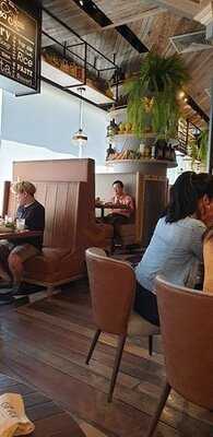 Kub Kao Kub Pla - Emquartier