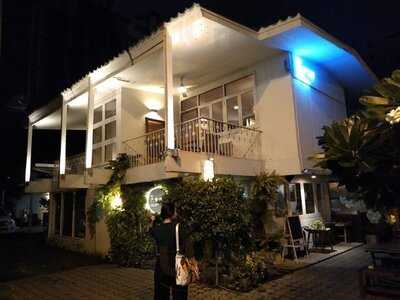 Kram Cafe & Thai Kitchen