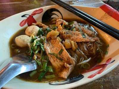 กาแฟหลังวัง