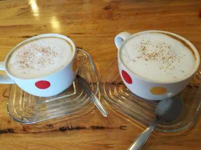 แอทเทนชั่น คาเฟ่