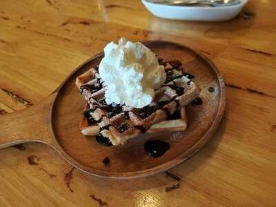 แอทเทนชั่น คาเฟ่