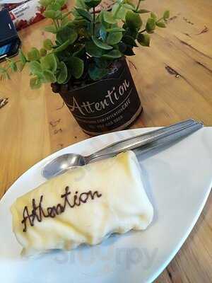 แอทเทนชั่น คาเฟ่