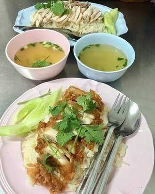 ข้าวมันไก่ตอน-ไก่ทอด