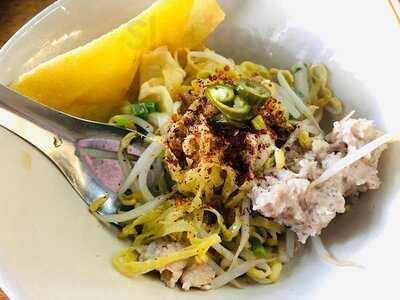 บะหมี่คนแซ่ลี