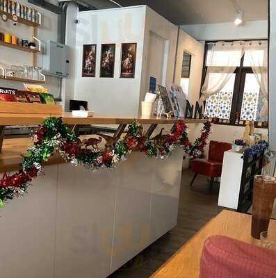 Breakfast Story Phrom Phong