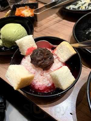 ภัตตาคารอาหารญี่ปุ่น อากะ