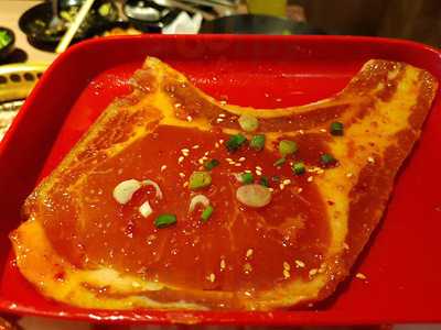 ภัตตาคารอาหารญี่ปุ่น อากะ