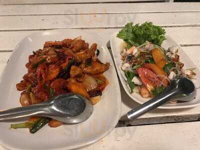 เก้าอี้ขาว