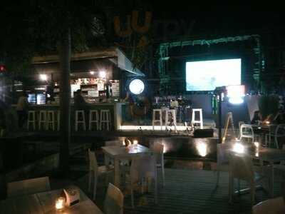 เก้าอี้ขาว