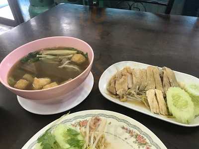 ก่วงเฮงไก่ตอนประตูน้ำ