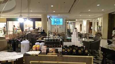 1823 Tea Lounge By Ronnefeldt