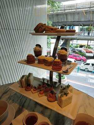 1823 Tea Lounge By Ronnefeldt