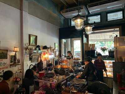 Err Urban Rustic Thai