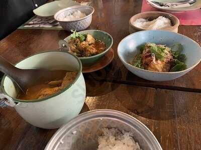 Err Urban Rustic Thai